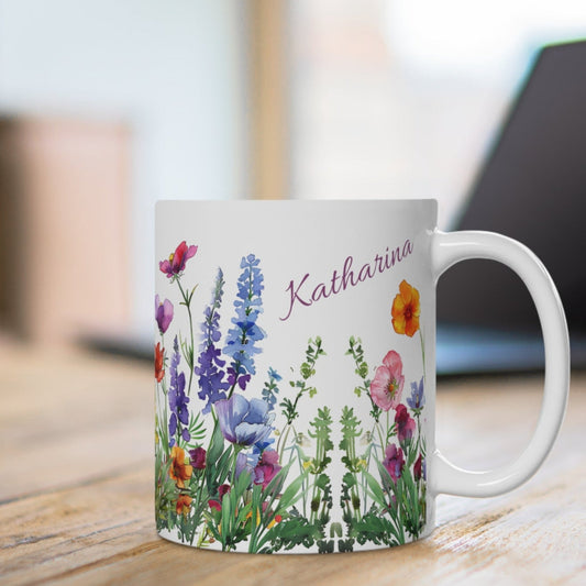 Personalisierte Wildblumen Tasse – Dein Name inmitten einer blühenden Blumenwiese